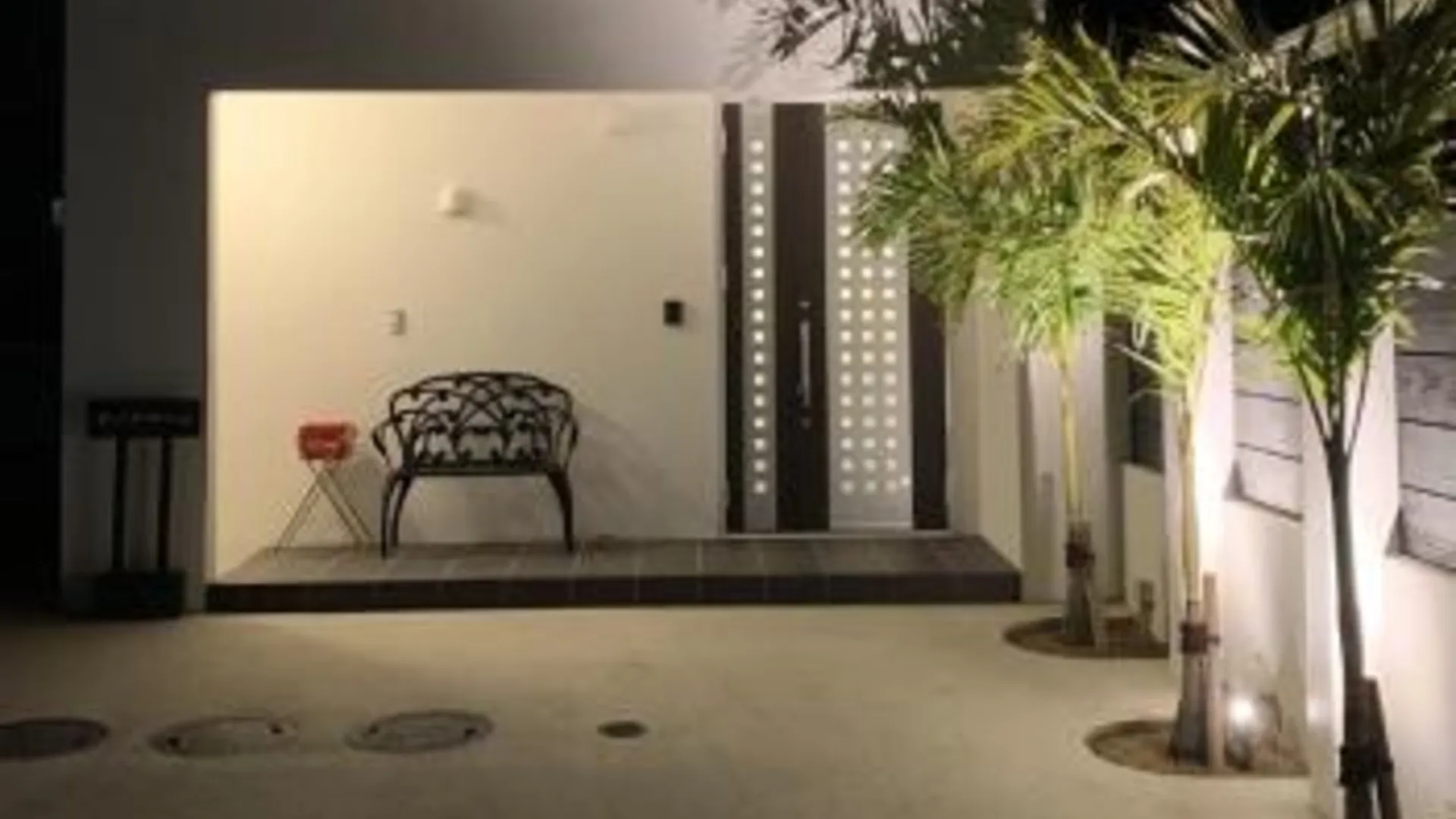 오키나와 본섬 Monochrome 3성급 싱글룸 외관