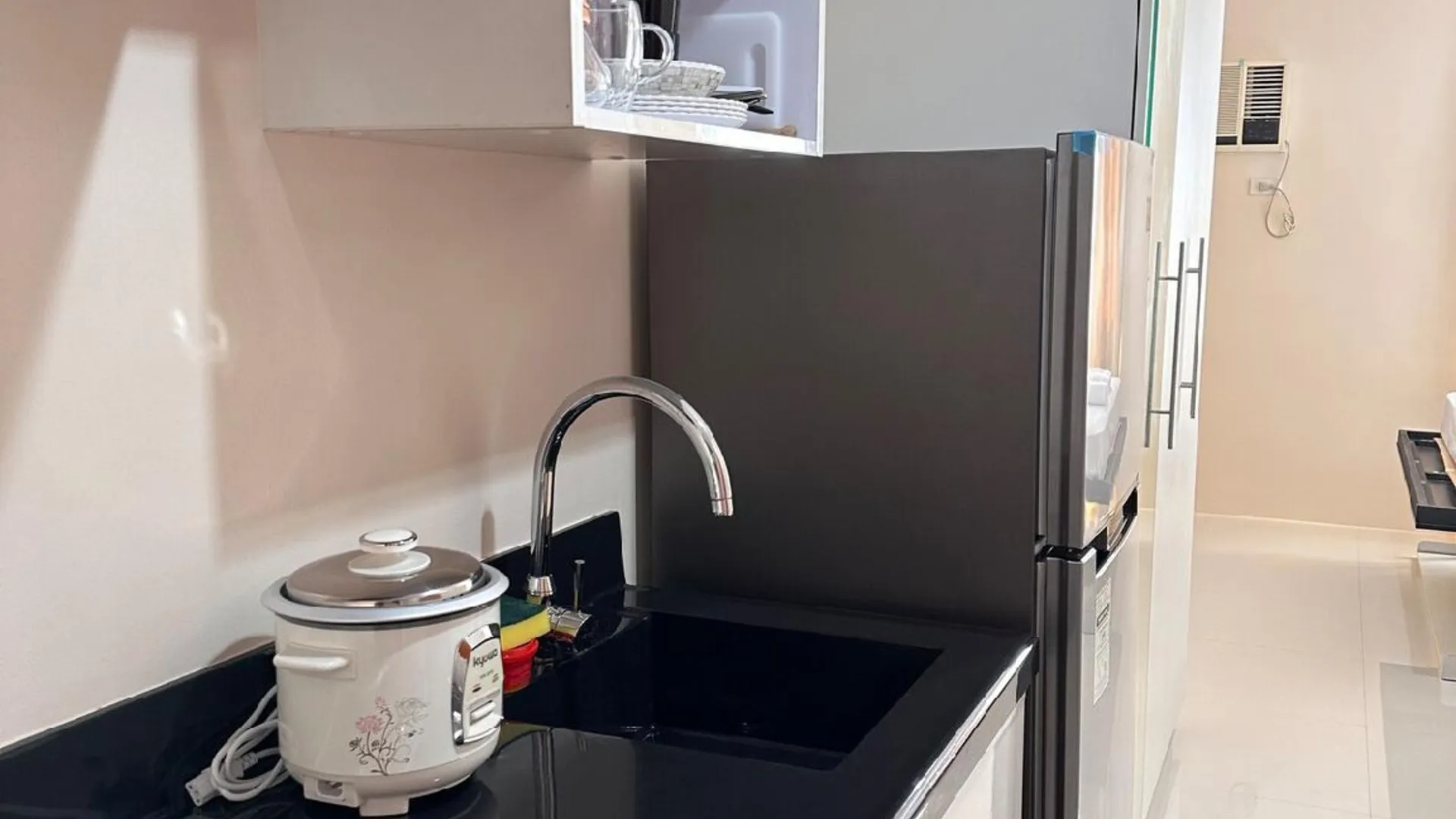 세부 북 개간 지역의 스튜디오 아파트먼트 (25m², 프라이빗 욕실 1개) 2성급 싱글룸 레스토랑