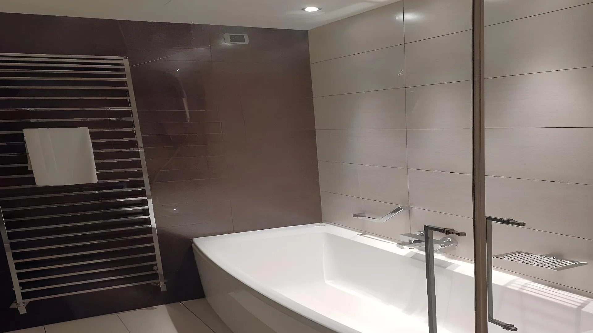 모데나 RMH 모데나 데스 아트 4성급 호텔 객실