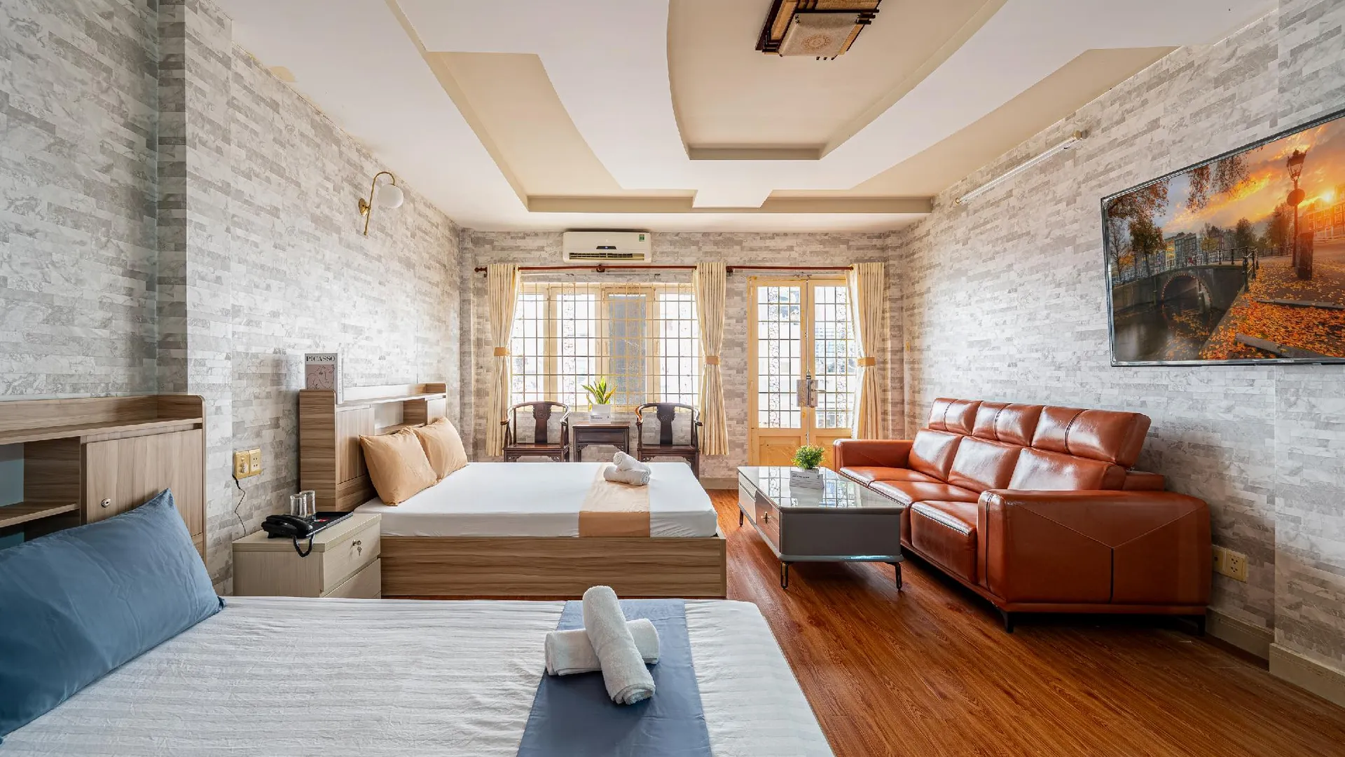 호치민 호앙롱 호텔 바이 코즈럼 2성급 호텔 전망