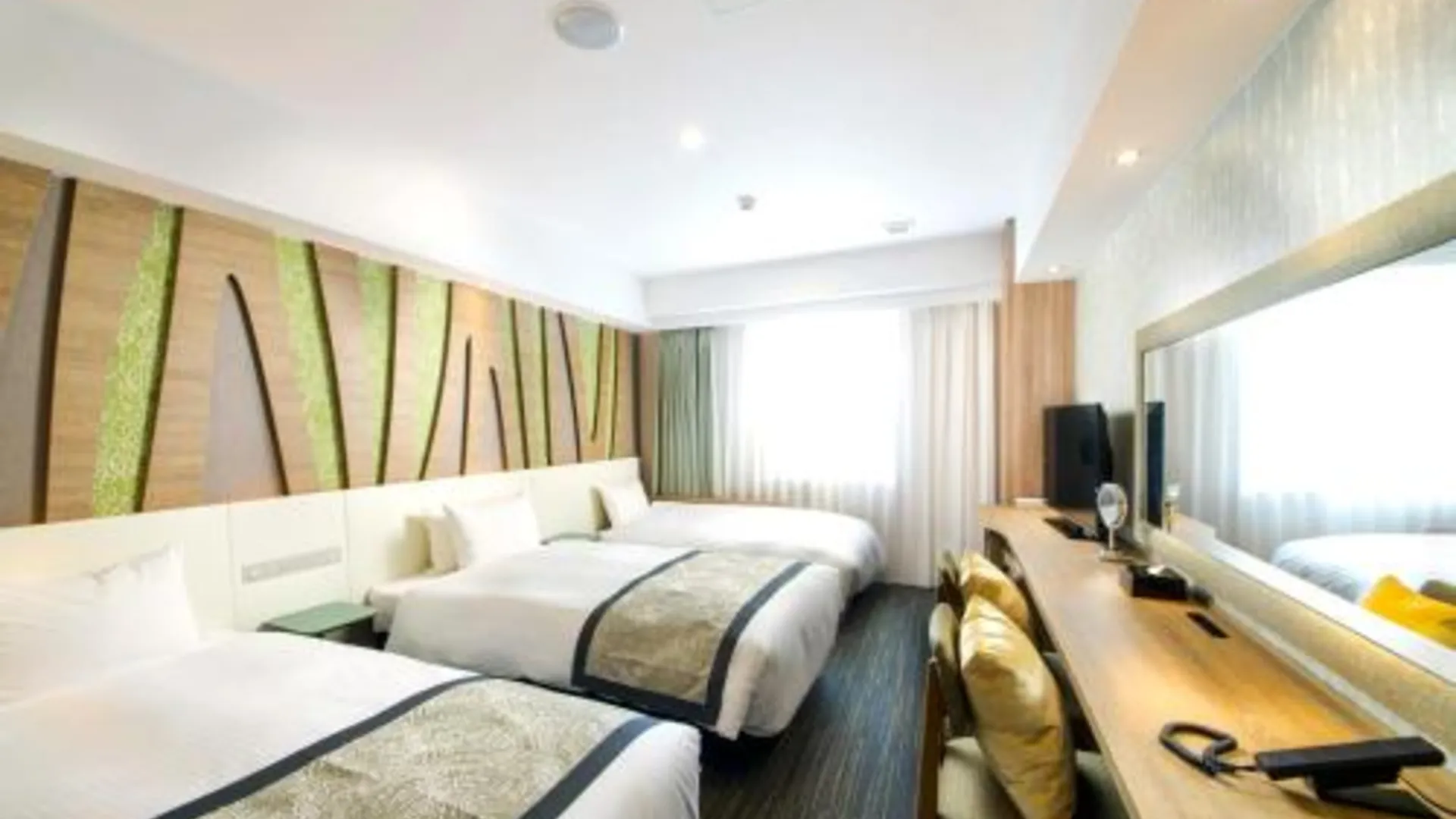 오키나와 본섬 호텔 토리피토 나하 아사히바시 3성급 호텔 스위트룸