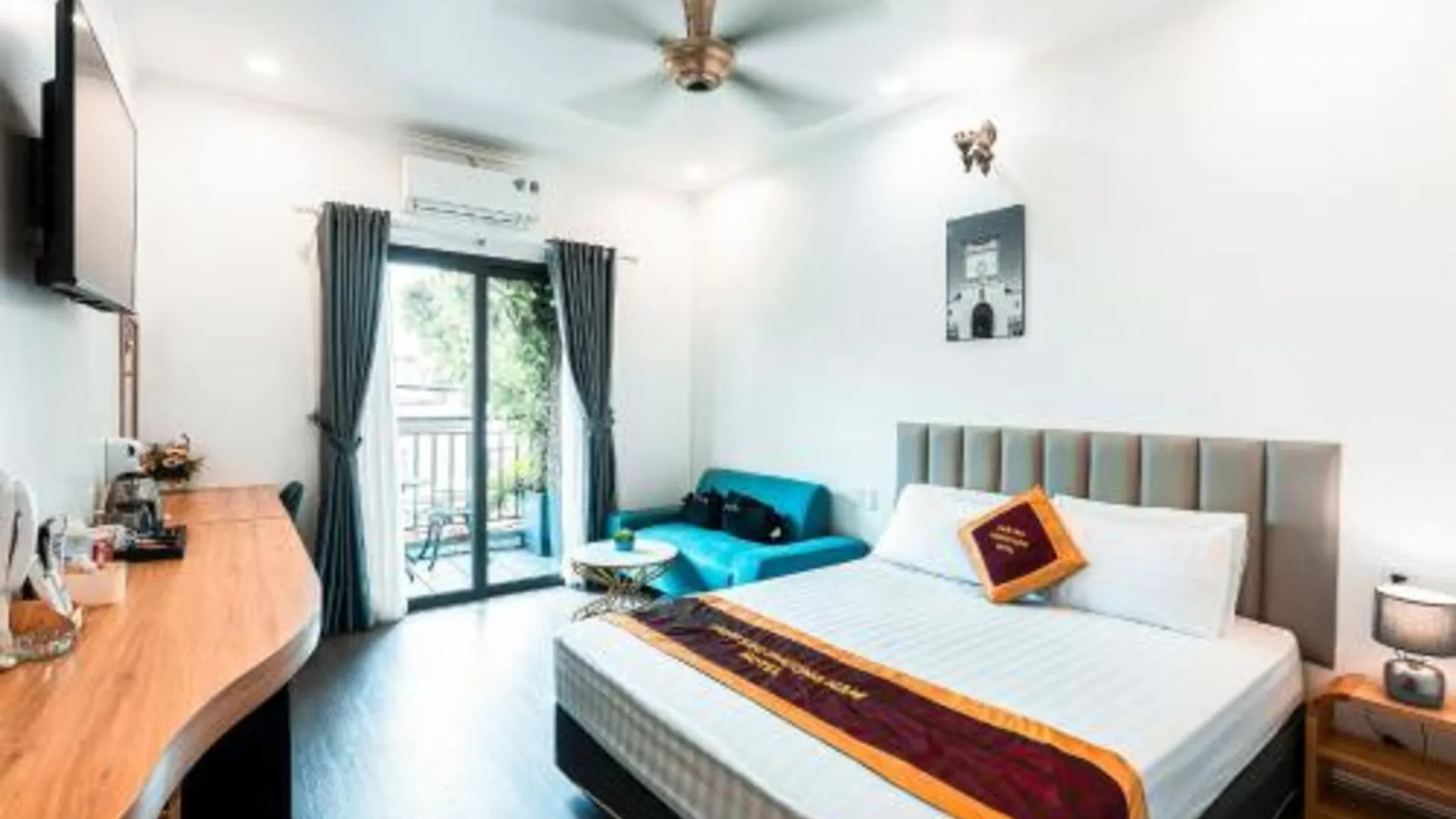 호치민 타운하우스 오크 서던 스타 호텔 꽝쭝 인더스트리얼 존 디스트릭트 12 3성급 호텔 스위트룸