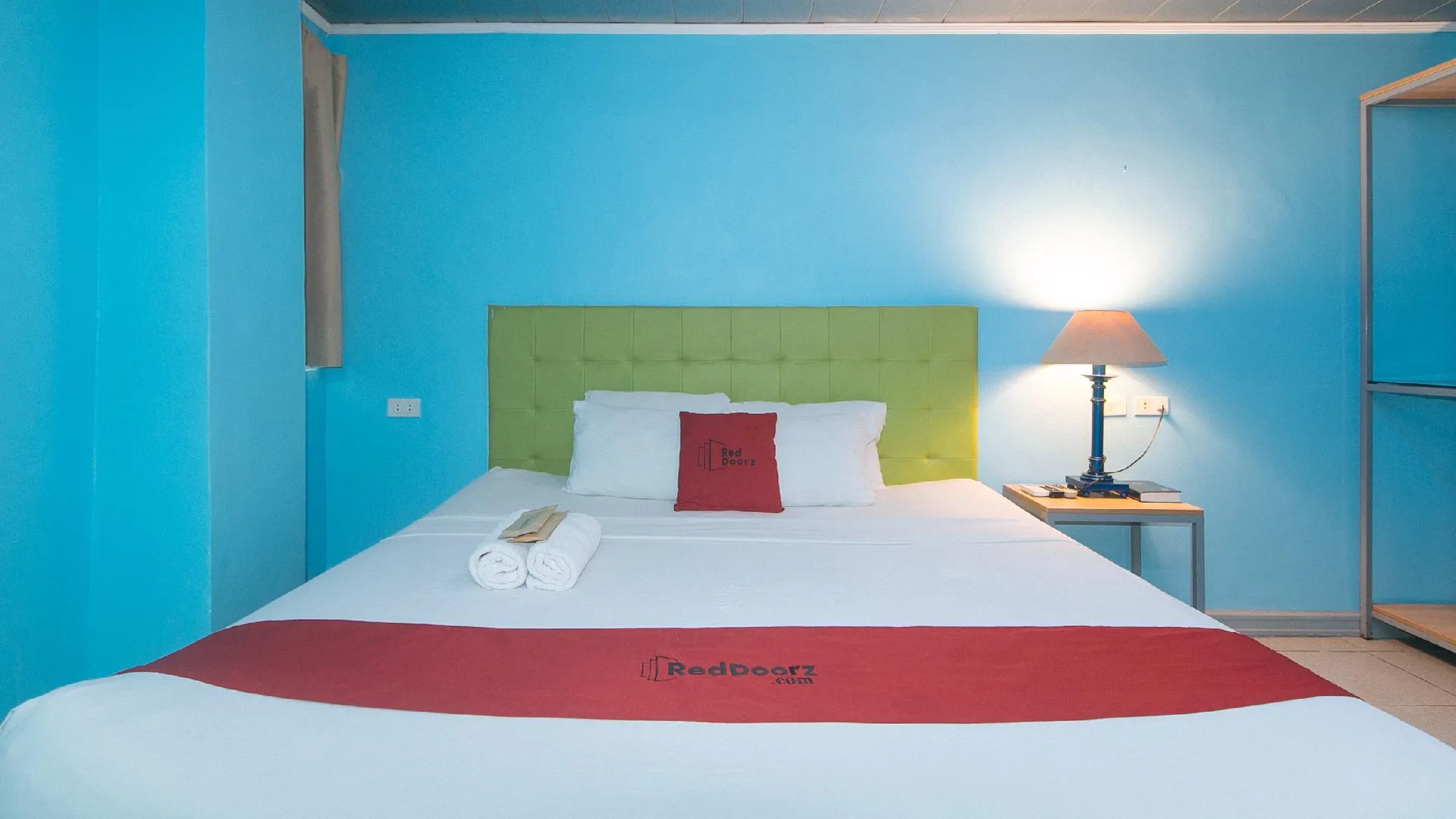 세부 레드도어즈 플러스 뉴 에라 버짓 호텔 만다우에 구 레드도어즈 플러스 니어 UV 만다우에 세부 2성급 호텔 객실