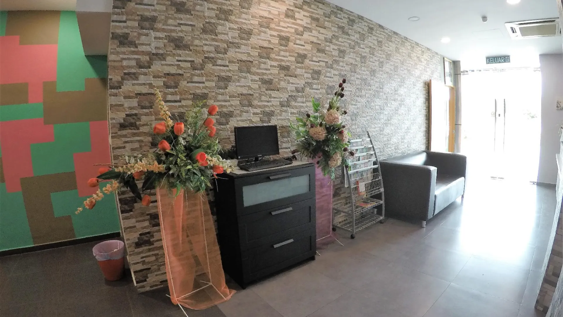 쿠알라 리피스 호텔 베스타리 프리마 2성급 호텔 로비