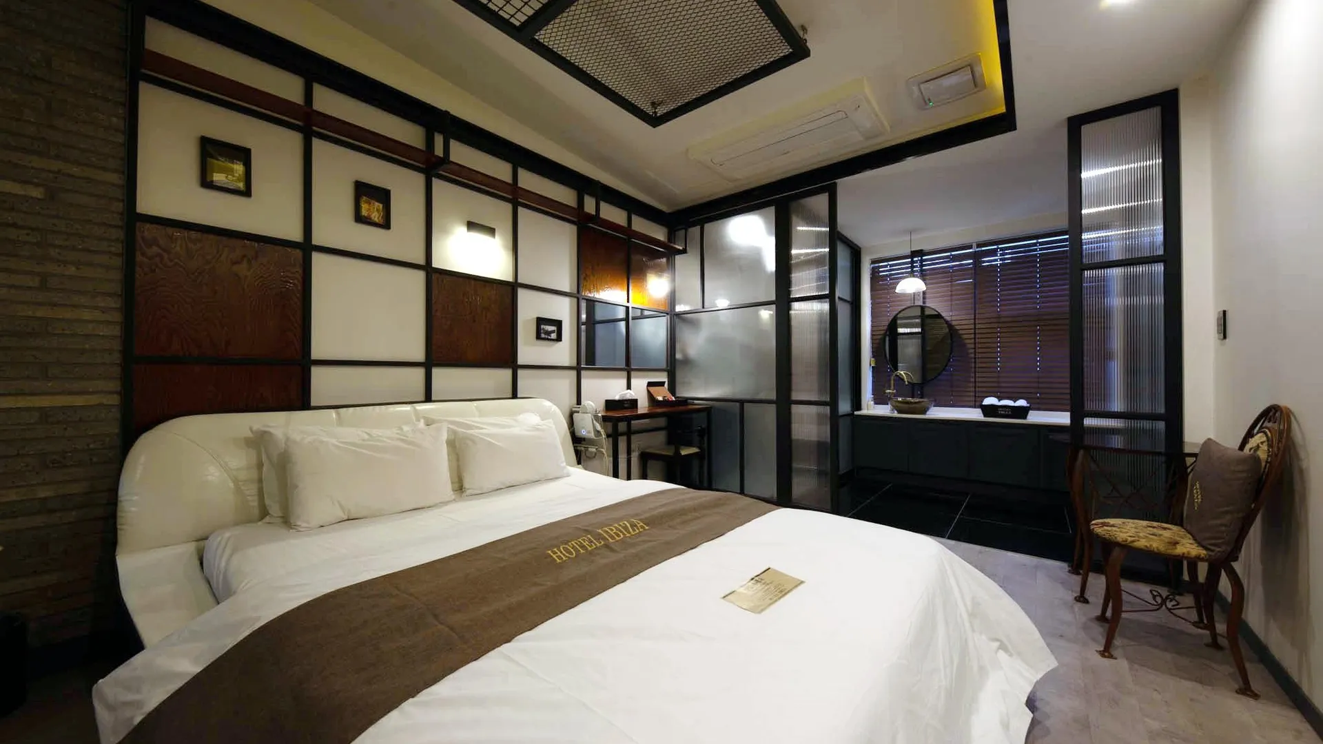 충주 충주 이비자 drive-in 무인텔 1성급 호텔 전망