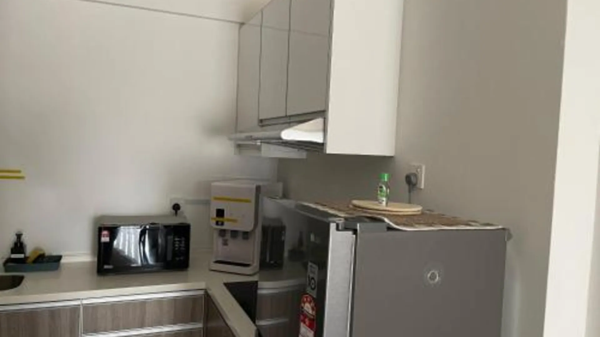 이포 캄풍 쿠차이의 아파트먼트 (86m², 침실 3개, 프라이빗 욕실 2개) 4성급 싱글룸 레스토랑