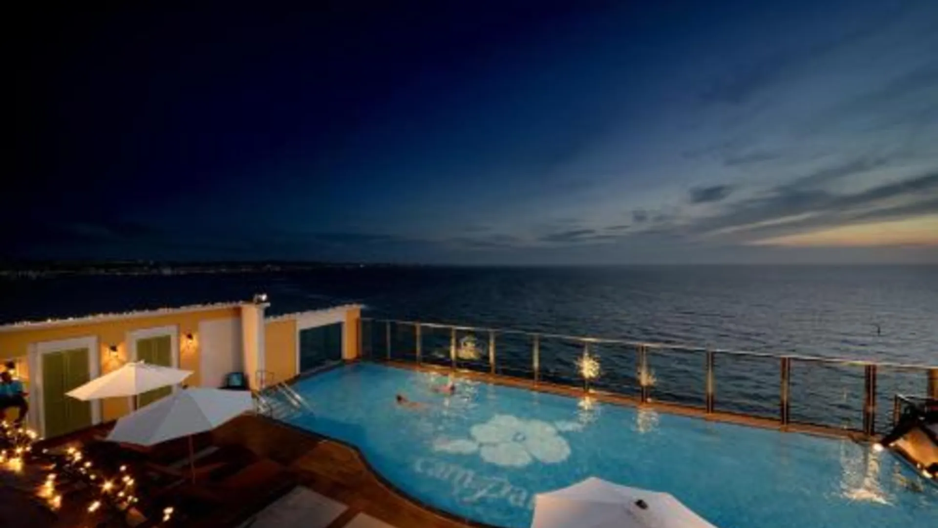 오키나와 본섬 베셀 호텔 캠파나 오키나와 4성급 호텔 외관