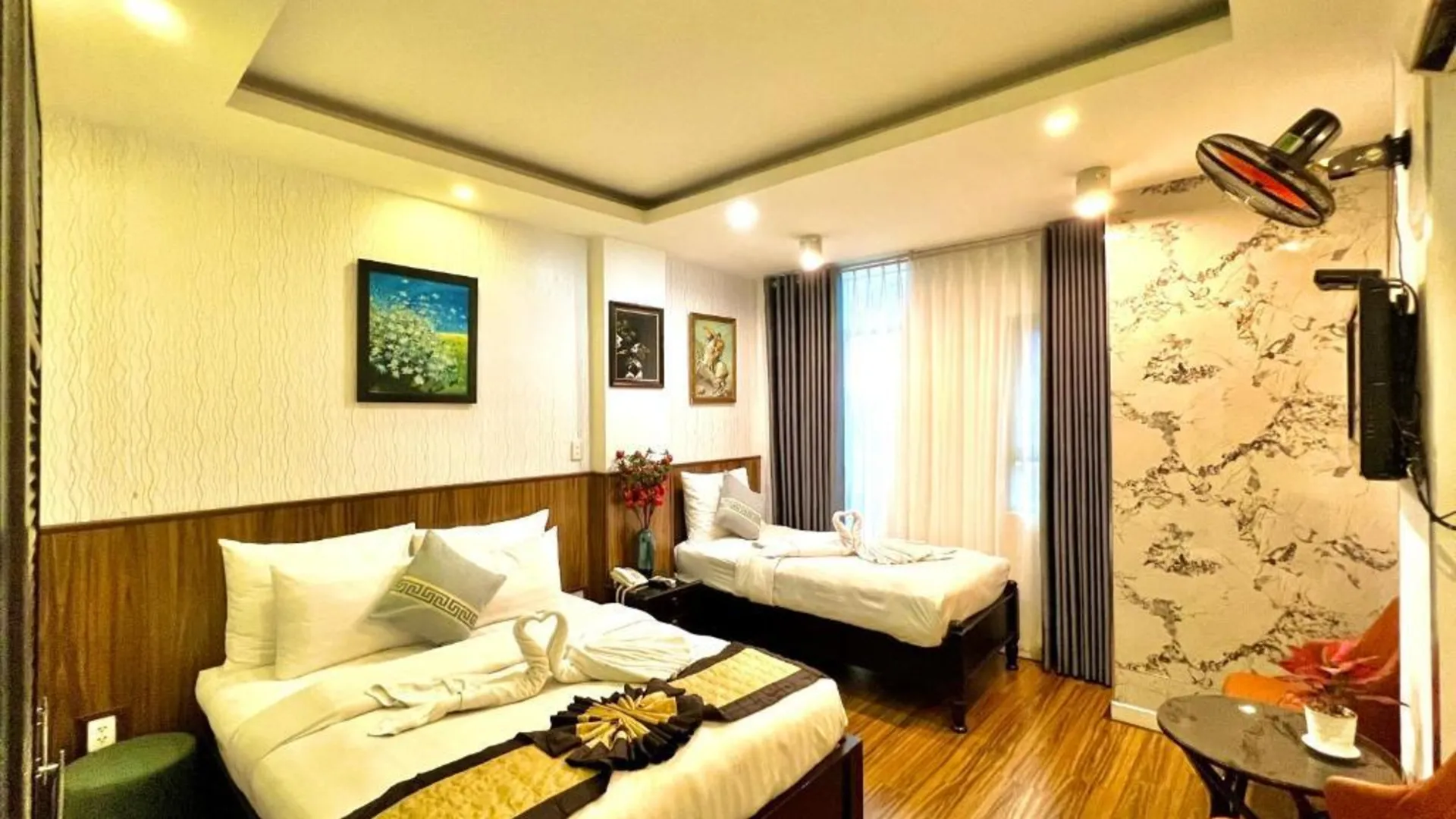 호치민 DDA 호텔 - 부이 비엔 워킹 스트리트 3성급 호텔 스위트룸