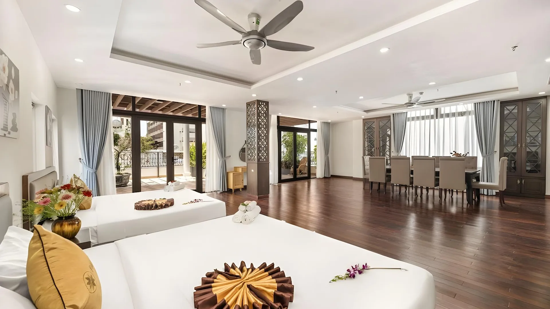 다낭 팔라쪼 럭셔리 호텔 앤 비스트로 - 센트럴 미케비치 워킹스트리트 4성급 호텔 스위트룸