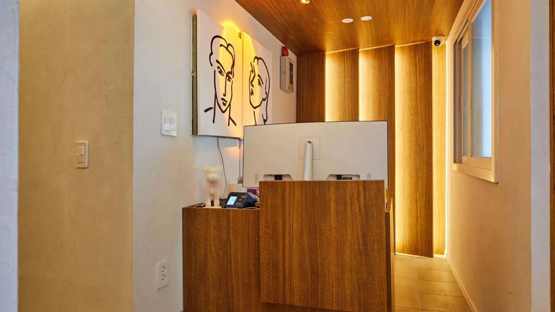 서울 명동 진 포레스트 인 2성급 호텔 로비