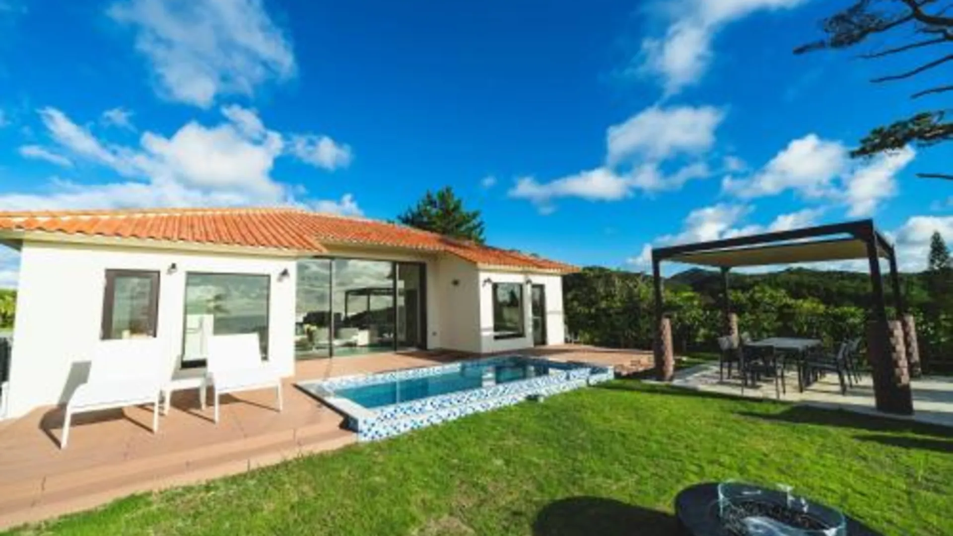 오키나와 본섬 카네히데 키세 컨트리 클럽 4성급 호텔 외관