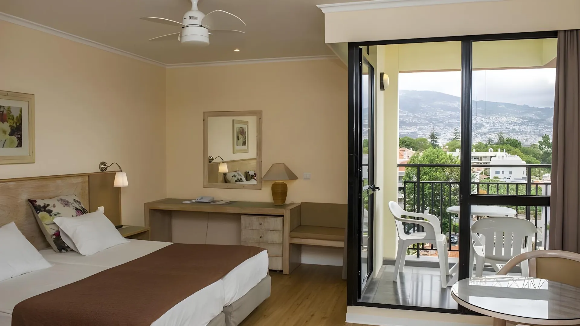 마데이라 섬 Dorisol Buganvilia Studio Hotel 3성급 호텔 스위트룸