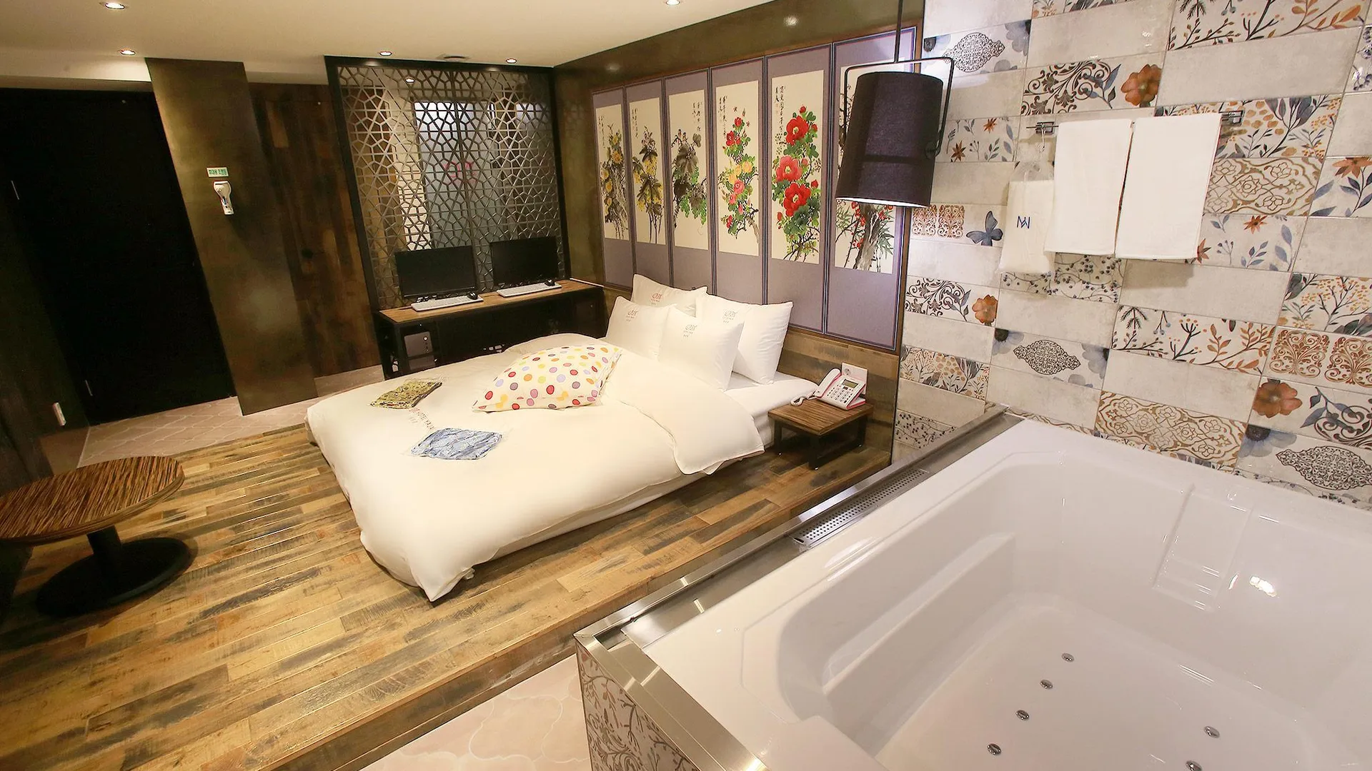 서울 호텔 야자 종로 2성급 호텔 스위트룸