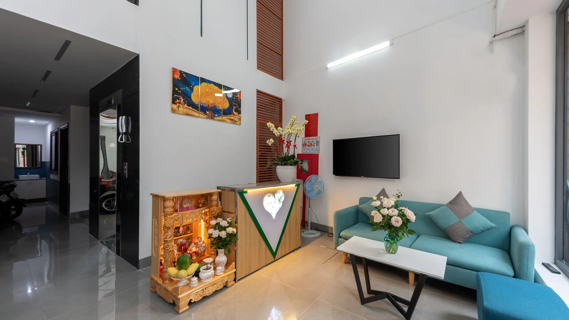 다낭 하이쩌우의 아파트먼트 (570m², 침실 18개, 프라이빗 욕실 18개) 4성급 게스트하우스 로비