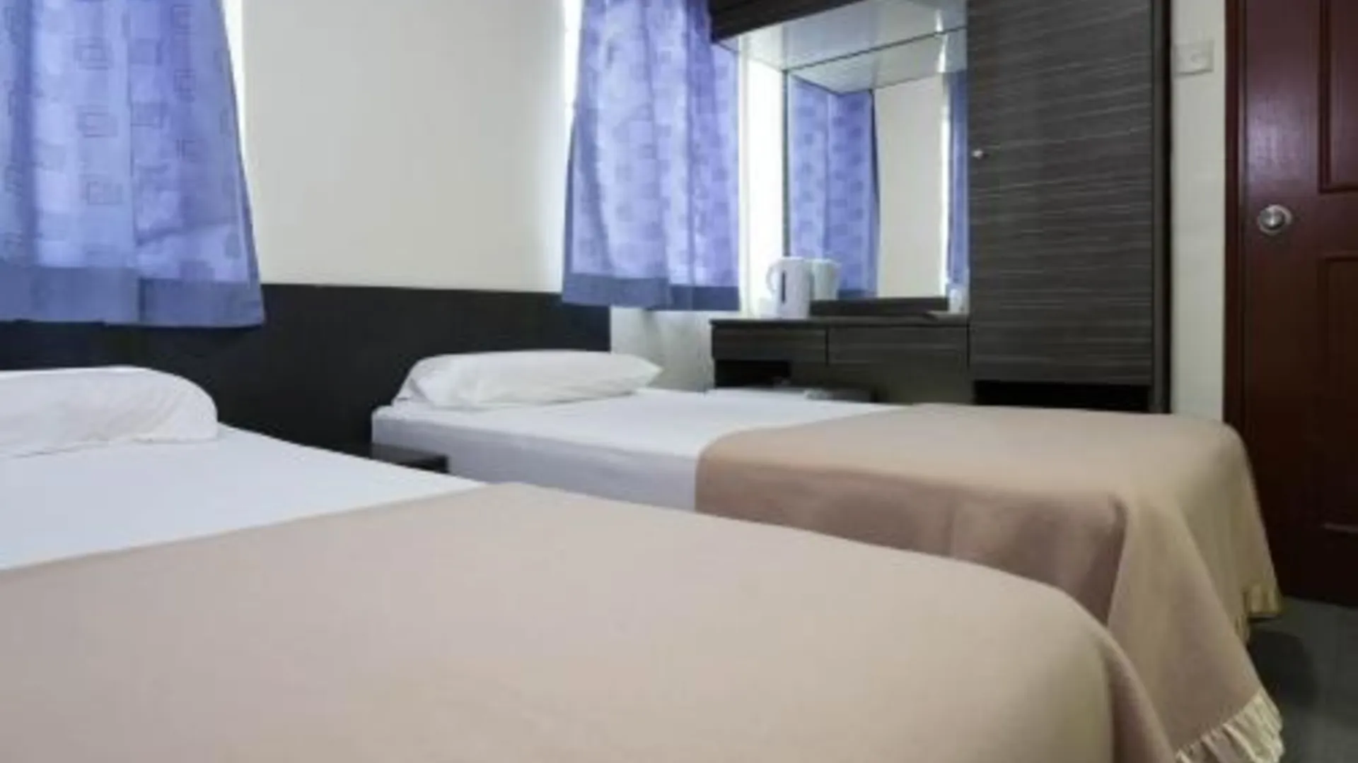 싱가포르 암라이즈 호텔 - 체크인 10PM, 체크아웃 9AM 3성급 호텔 스위트룸