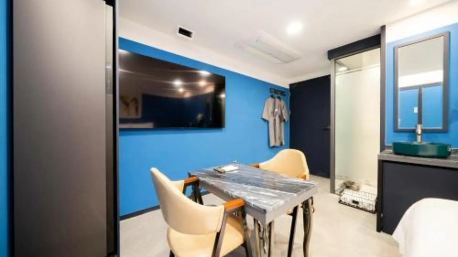 부산 YTT 호텔 서면 2성급 호텔 스위트룸