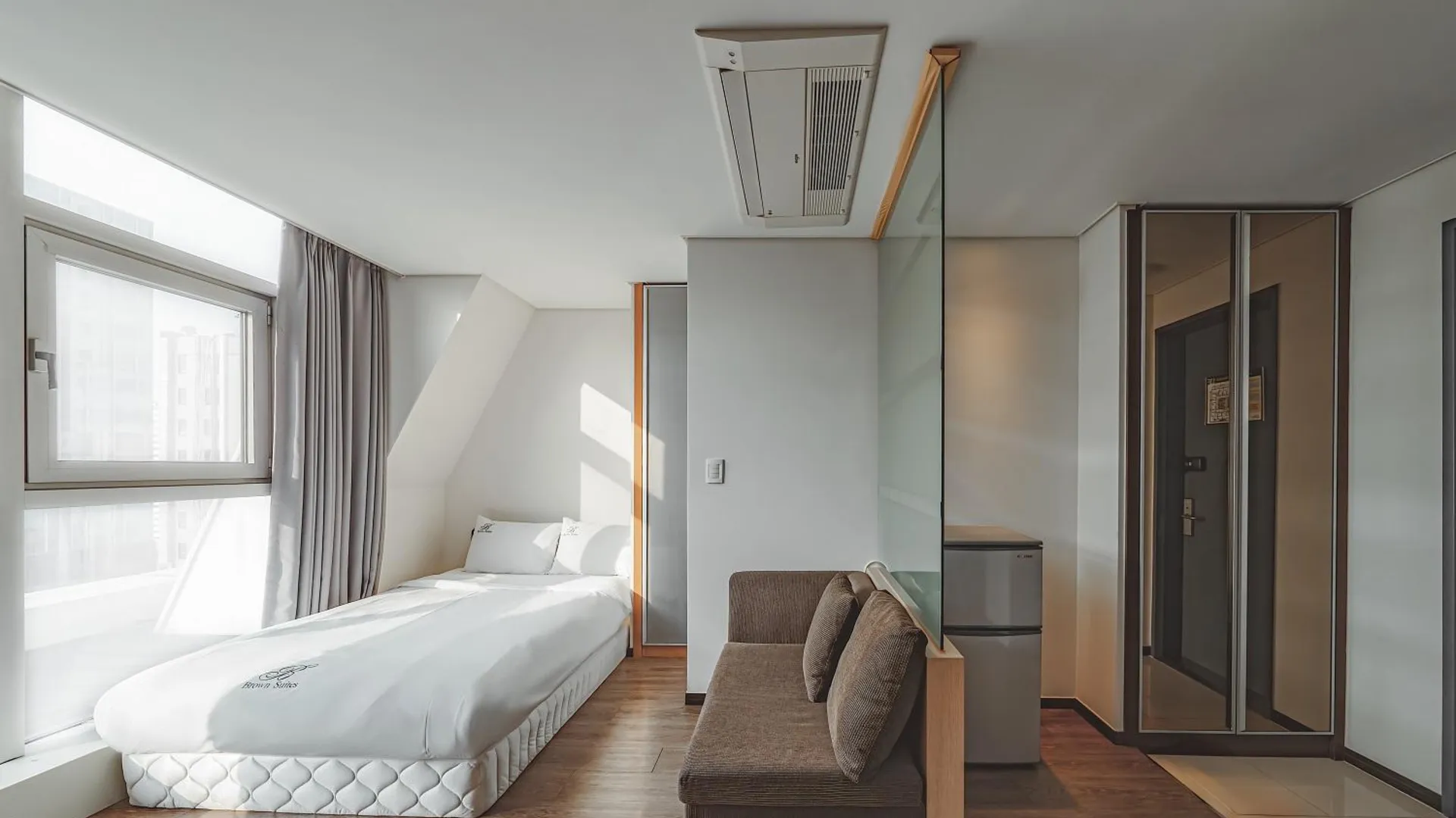 서울 브라운 스위트 호텔 신촌 센트럴 3성급 호텔 스위트룸