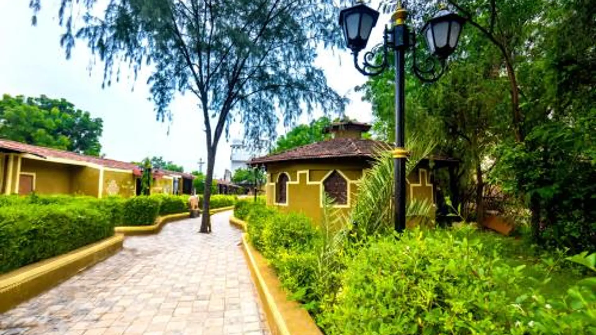 게갈 Swad Ri Dhani 3성급 호텔 수영장