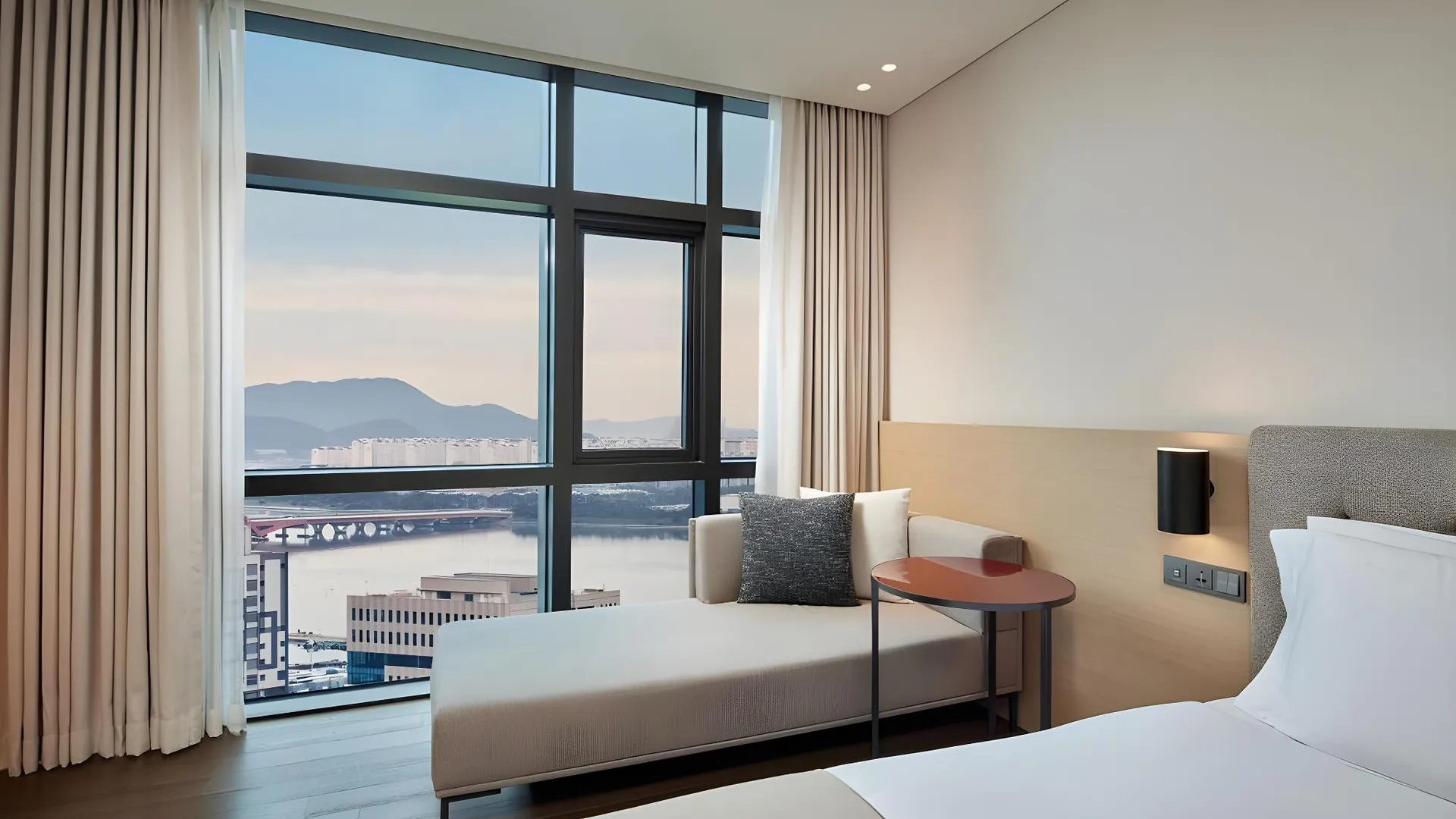 부산 신라스테이 부산 김해공항 - 녹산 4성급 호텔 스위트룸