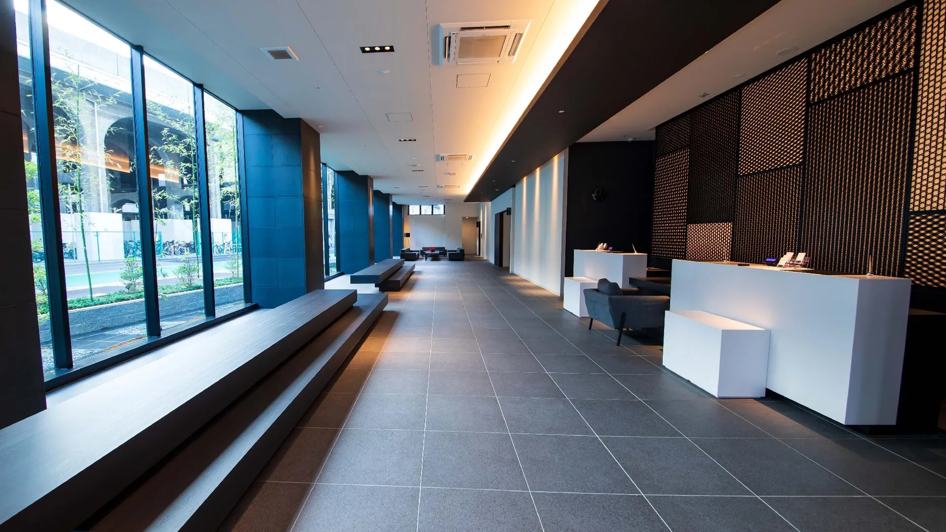 오사카 치산 스탠다드 오사카 신이마미야 3성급 호텔 로비