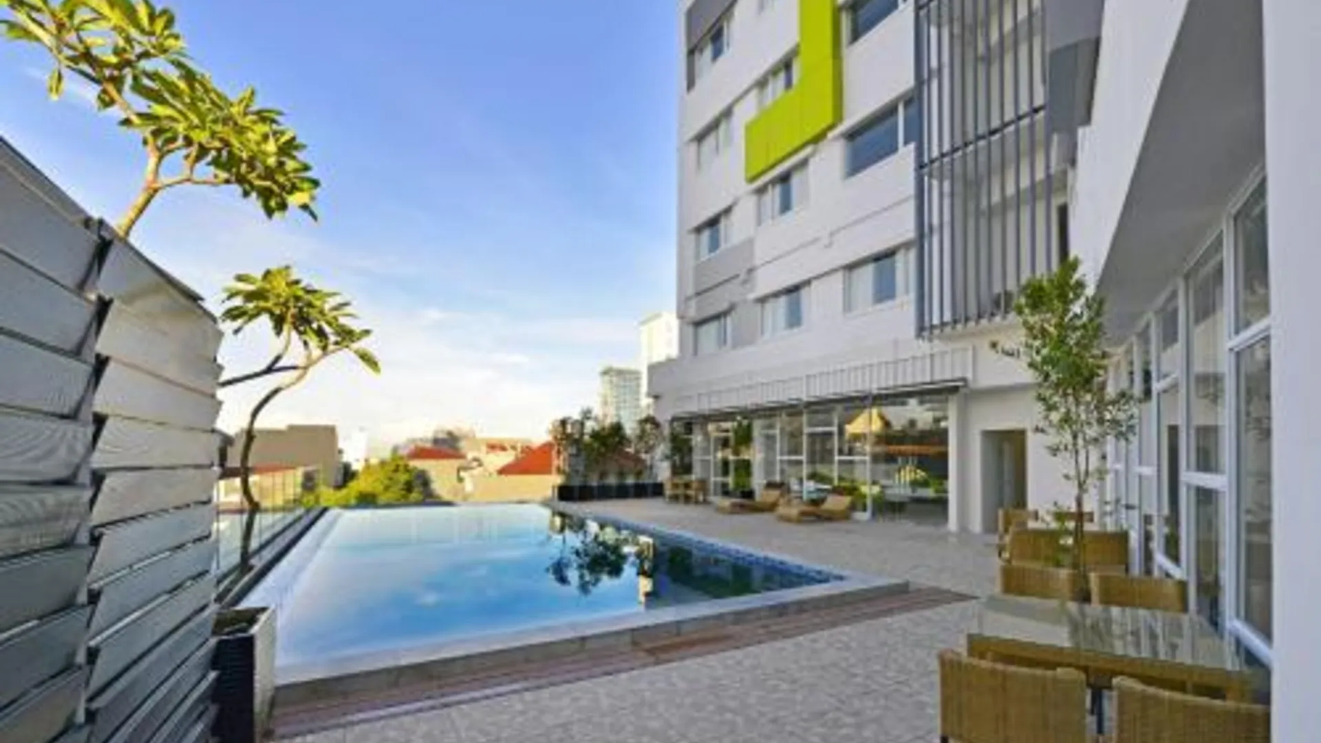 마카사르 위즈 프라임 호텔 하사누딘 마카사르 호텔 레스토랑