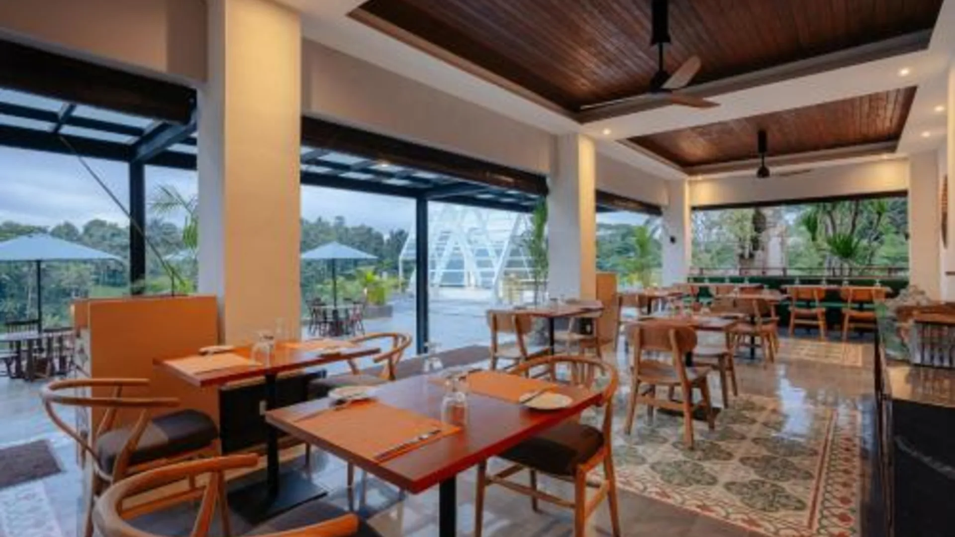 발리 메트랜드 베냐 우붓 5성급 호텔 수영장