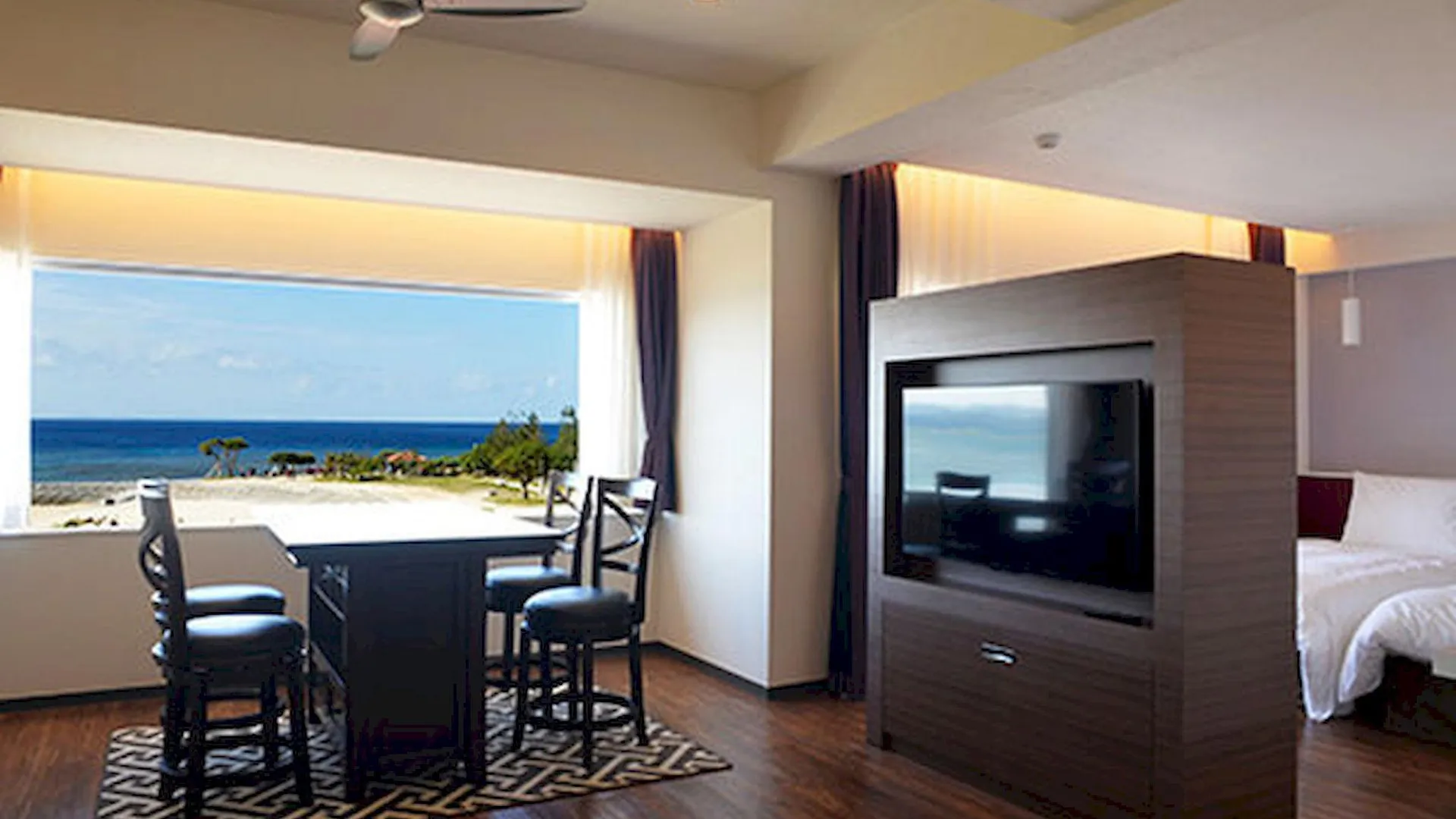 오키나와 본섬 선셋 비치 호텔 3성급 호텔 스위트룸