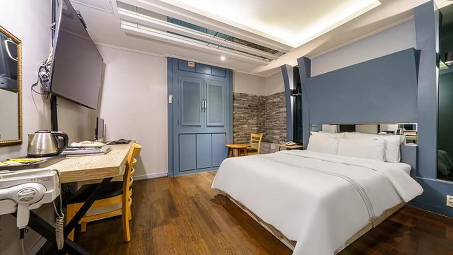 수원 수원시청역 블럭 24 호텔 스위트룸