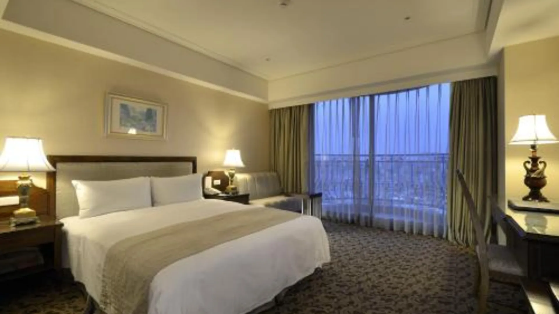 타이베이 호텔 레가리스 4성급 호텔 스위트룸