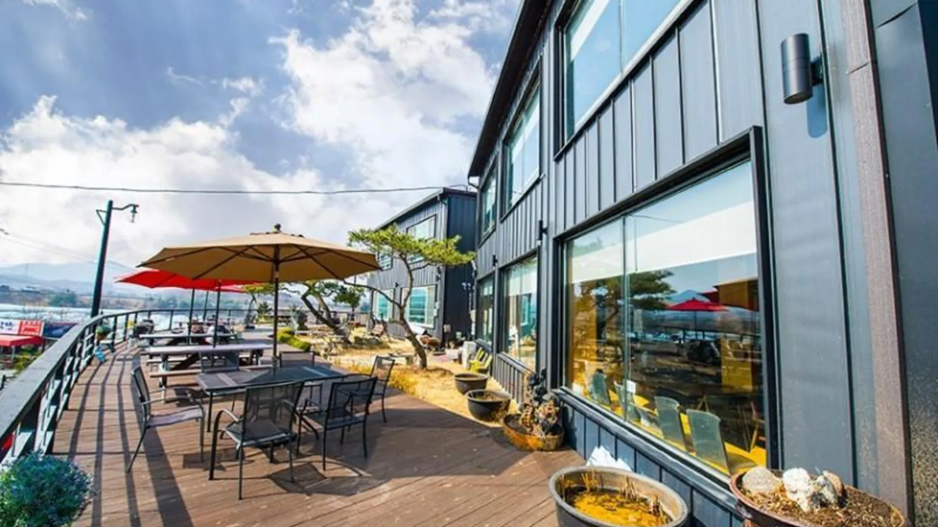 영동군 옥천 카페밀펜션 3성급 게스트하우스 전망