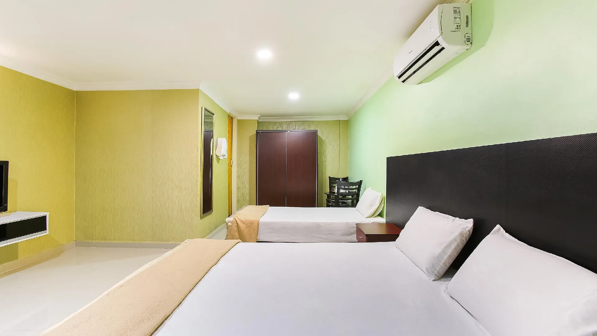 라왕 SP Venture Boutique Hotel 3성급 호텔 스위트룸