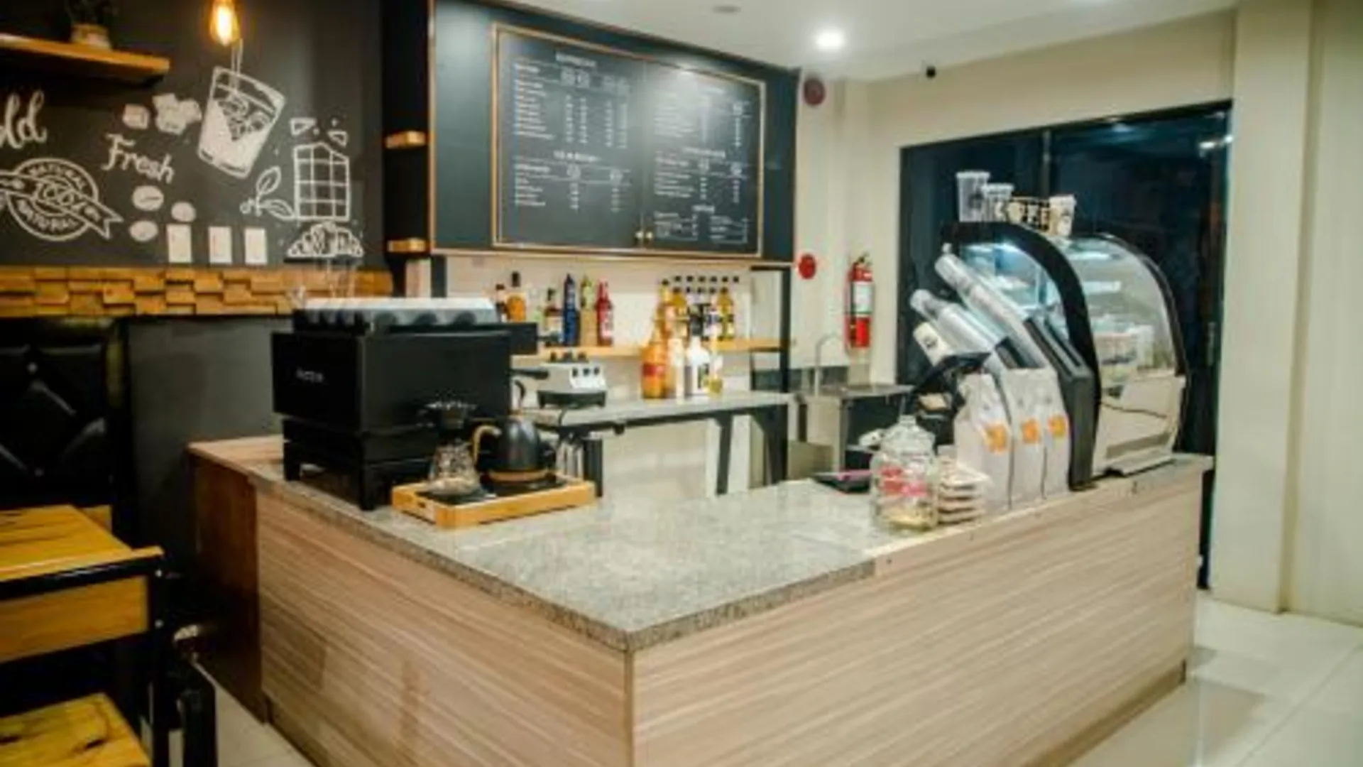 세부 DLT 스위트 세부 파워드 바이 코코텔 3성급 호텔 수영장