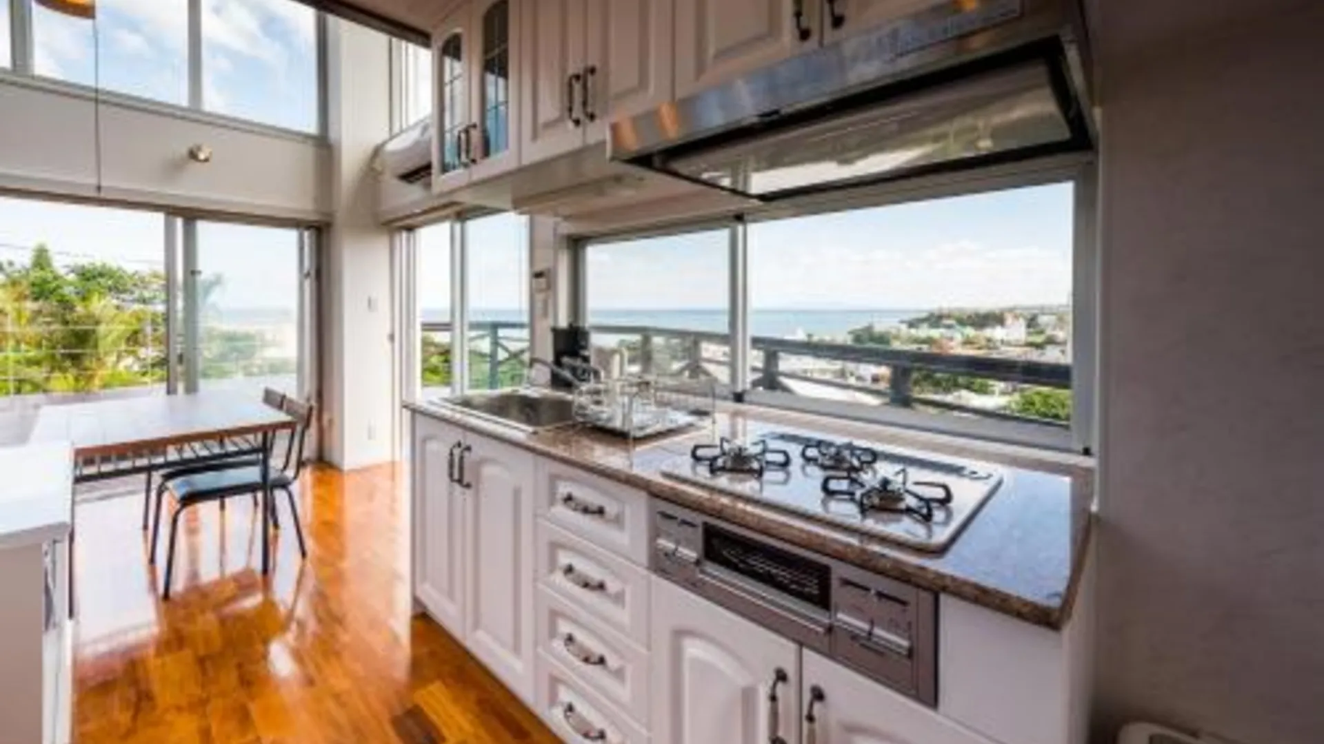 오키나와 본섬 E-horizon Resort Condominium Yomitan 3성급 호텔 로비