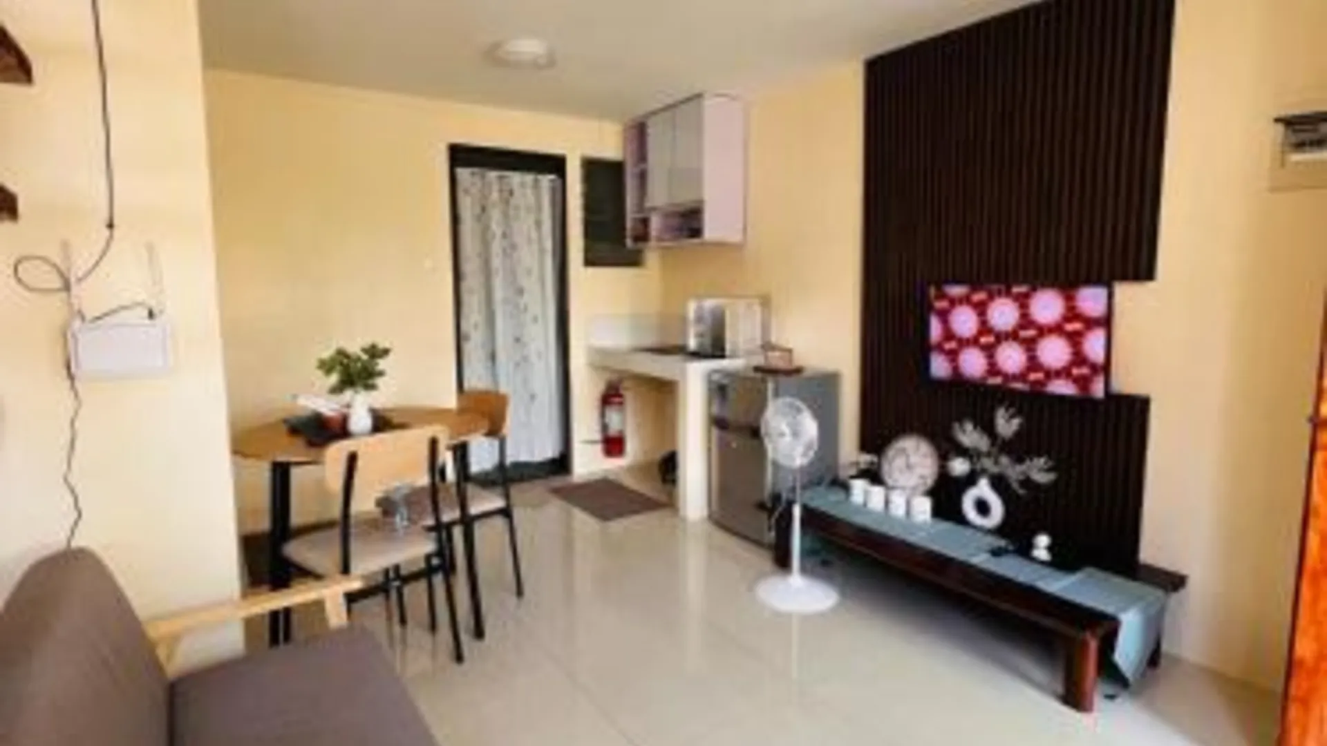 세부 JOs HOMEtel at Heritage City of the South Carcar 3성급 싱글룸 객실