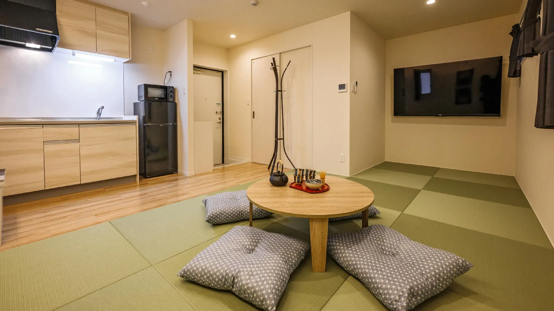 오키나와 본섬 타타미노야도 나하 츠보야 바이 콜디오 프리미엄 3성급 호텔 스위트룸