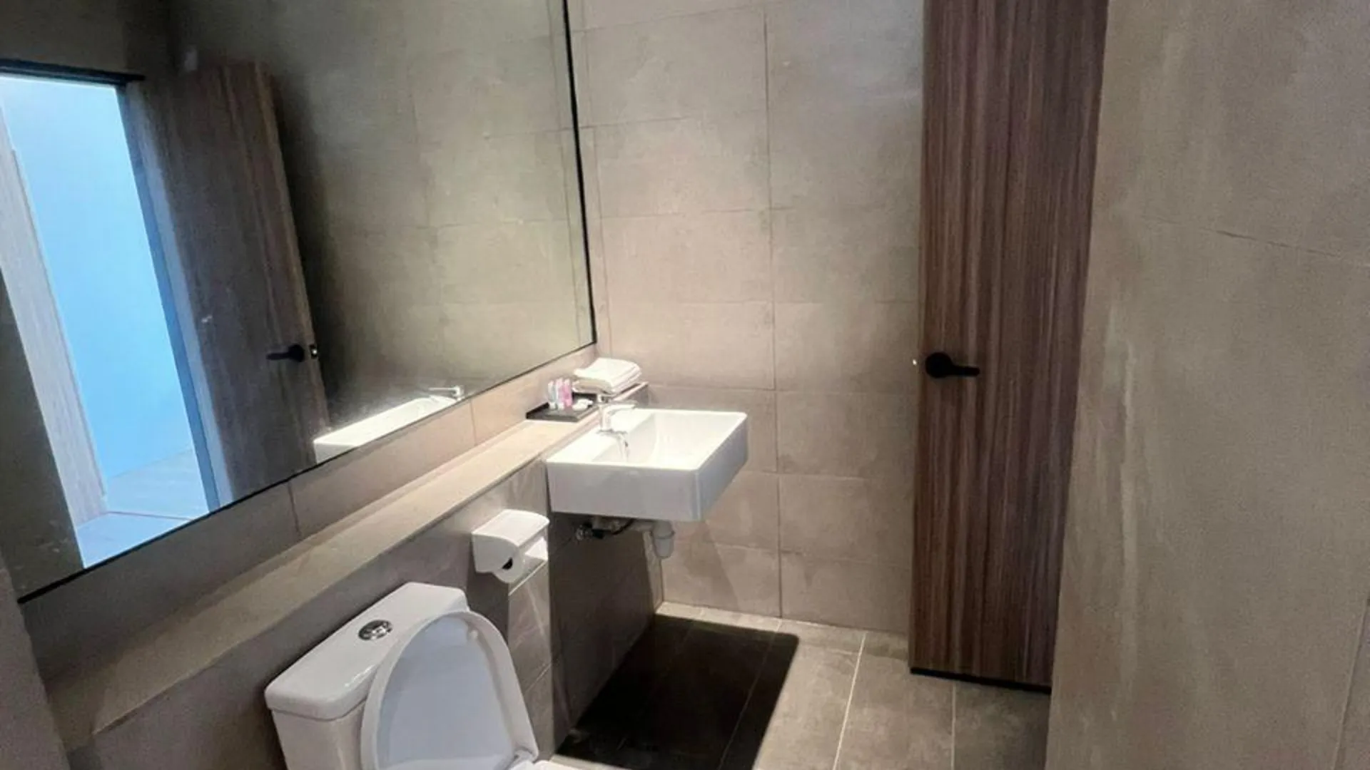 세마탄 Sematan Roxy Family Studio Apartment  5성급 호텔 레스토랑