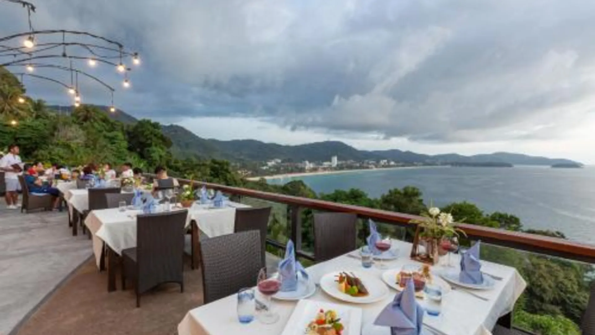 푸켓 시크릿 클리프 리조트 앤 레스토랑 4성급 호텔 로비