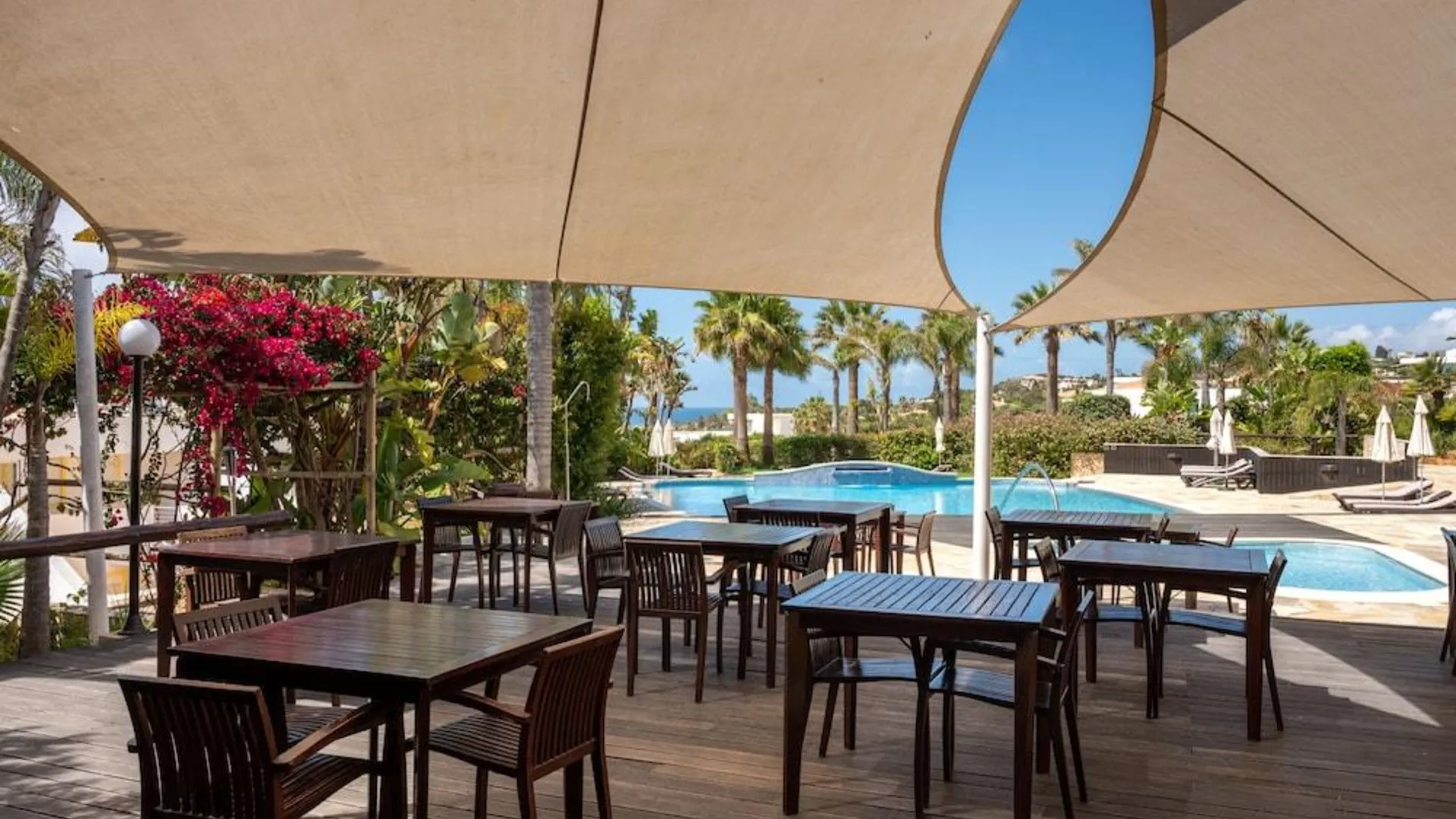 라고스 빌라 루즈 4성급 호텔 전망