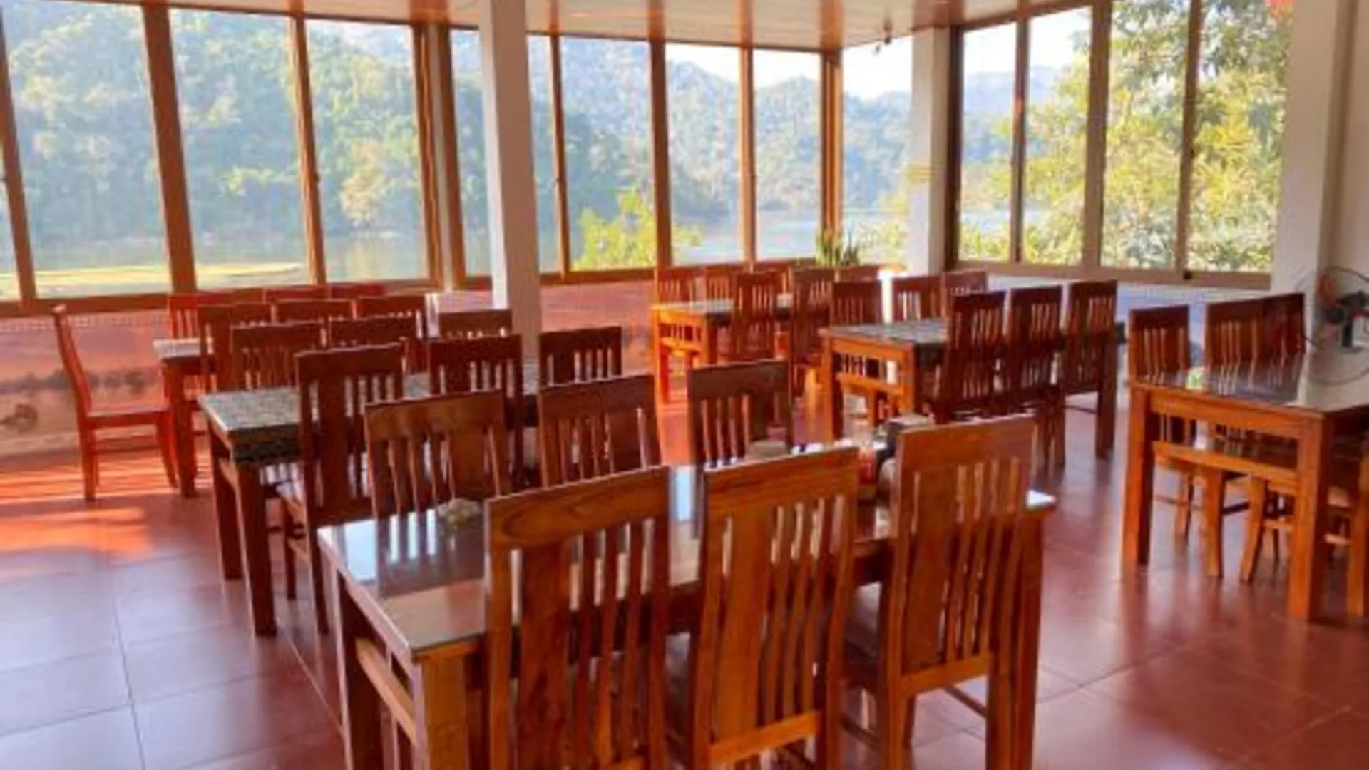 바 베 Ba Be Chill House - Lake view 호텔 레스토랑