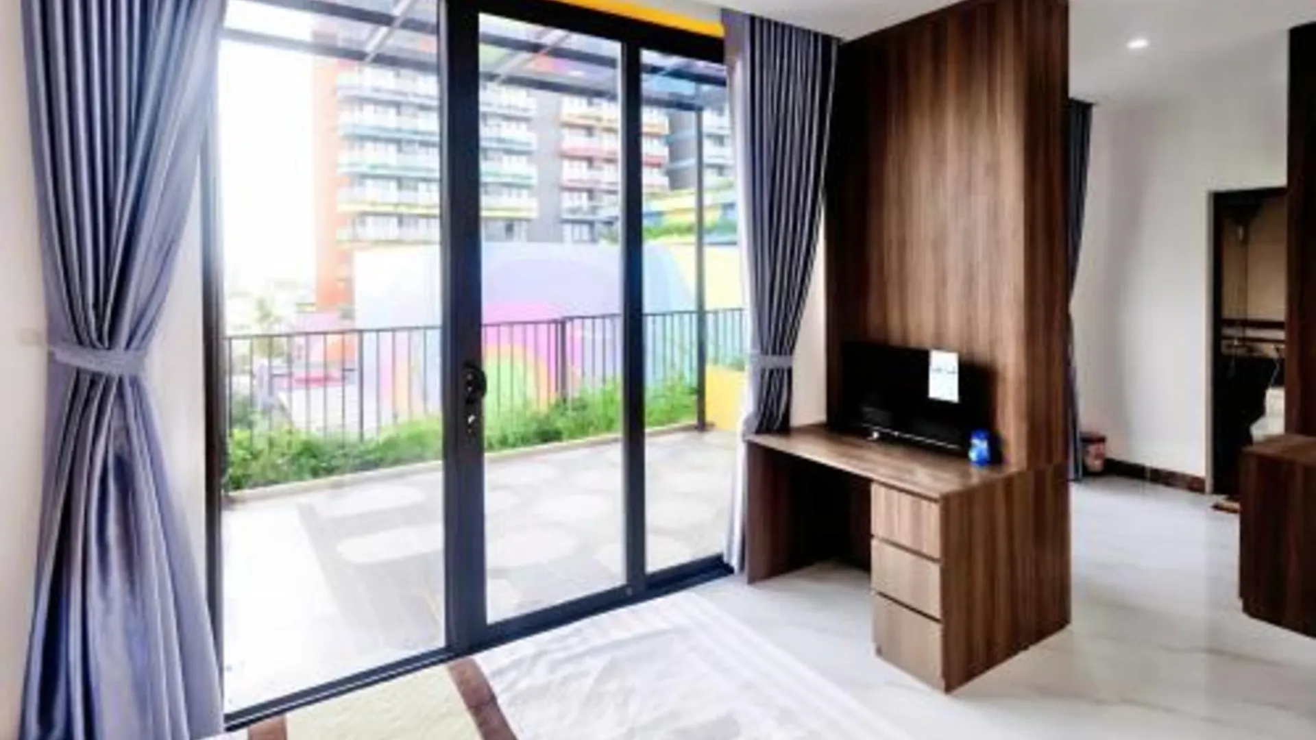 탄호아 / 삼손 비치 Romantic Hotel - C603A Flamingo Ibiza Hải Tiến 3성급 호텔 스위트룸