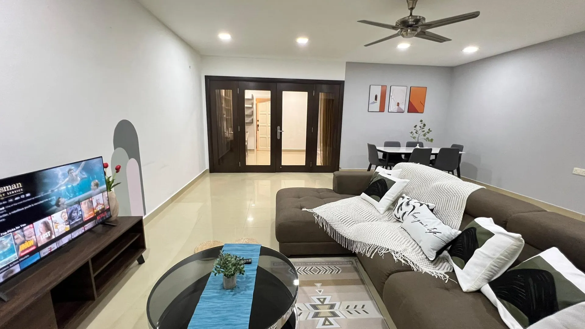 쿠안탄 쿠안탄 시티의 프라이빗 하우스 (m², 침실 4개, 프라이빗 욕실 2개) 2성급 게스트하우스 스위트룸