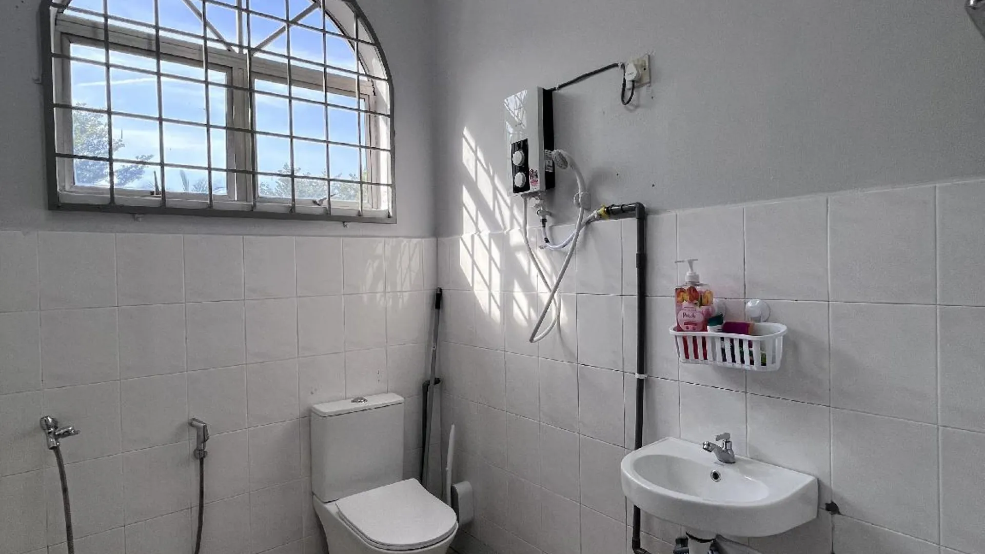 탄종 말림 (페락) 탄종 말림의 프라이빗 하우스 (m², 침실 4개, 프라이빗 욕실 3개) 3성급 싱글룸 부대시설