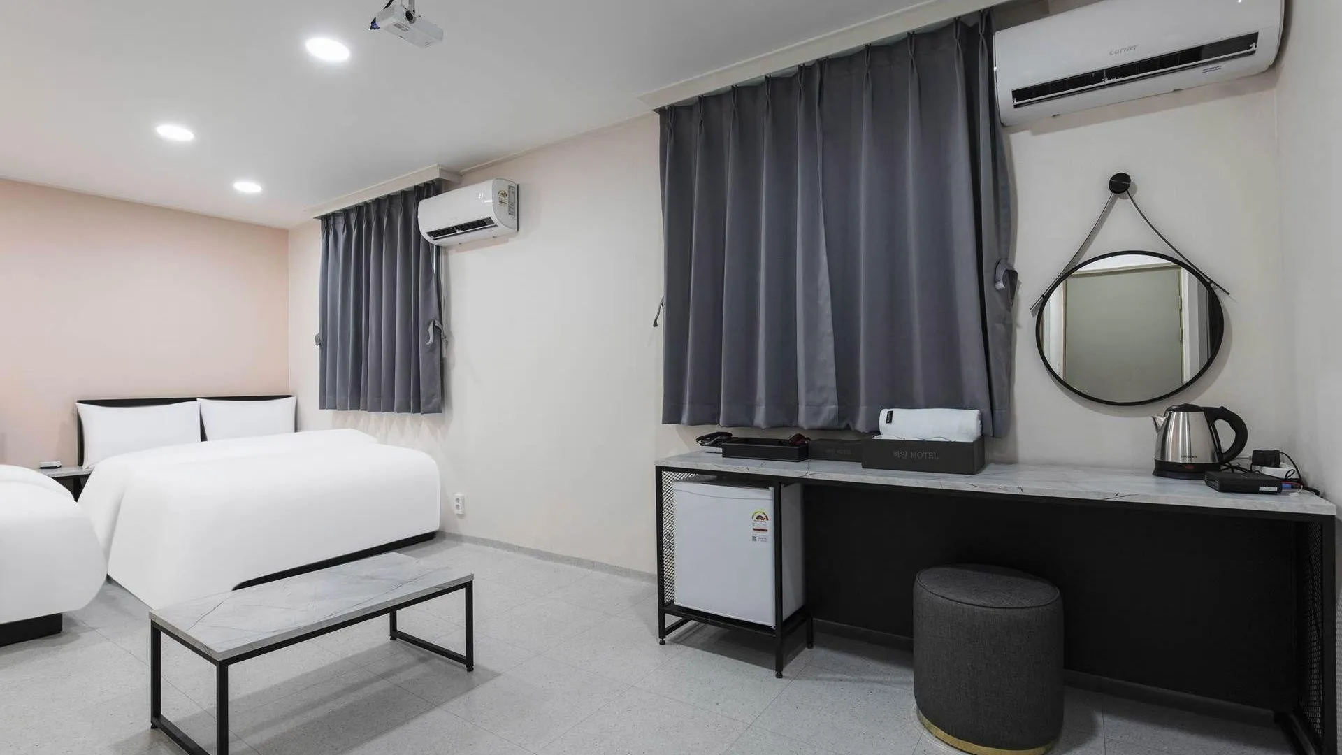 서울 독산 화이트 1성급 호텔 스위트룸