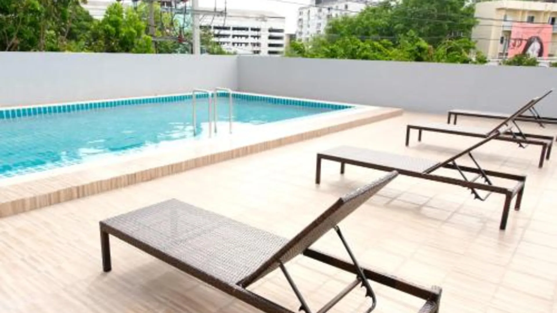 방콕 럭키 엘리펀트 호텔 4성급 호텔 수영장