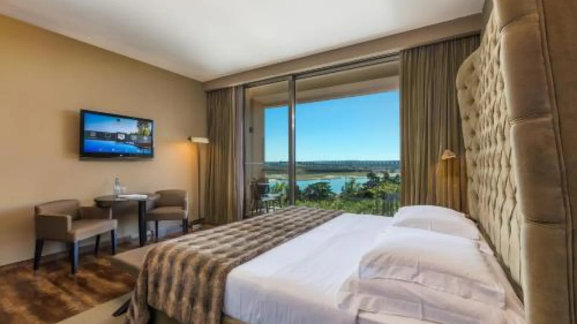 몬타르길 AP Lago Montargil - Conference & SPA 5성급 호텔 스위트룸