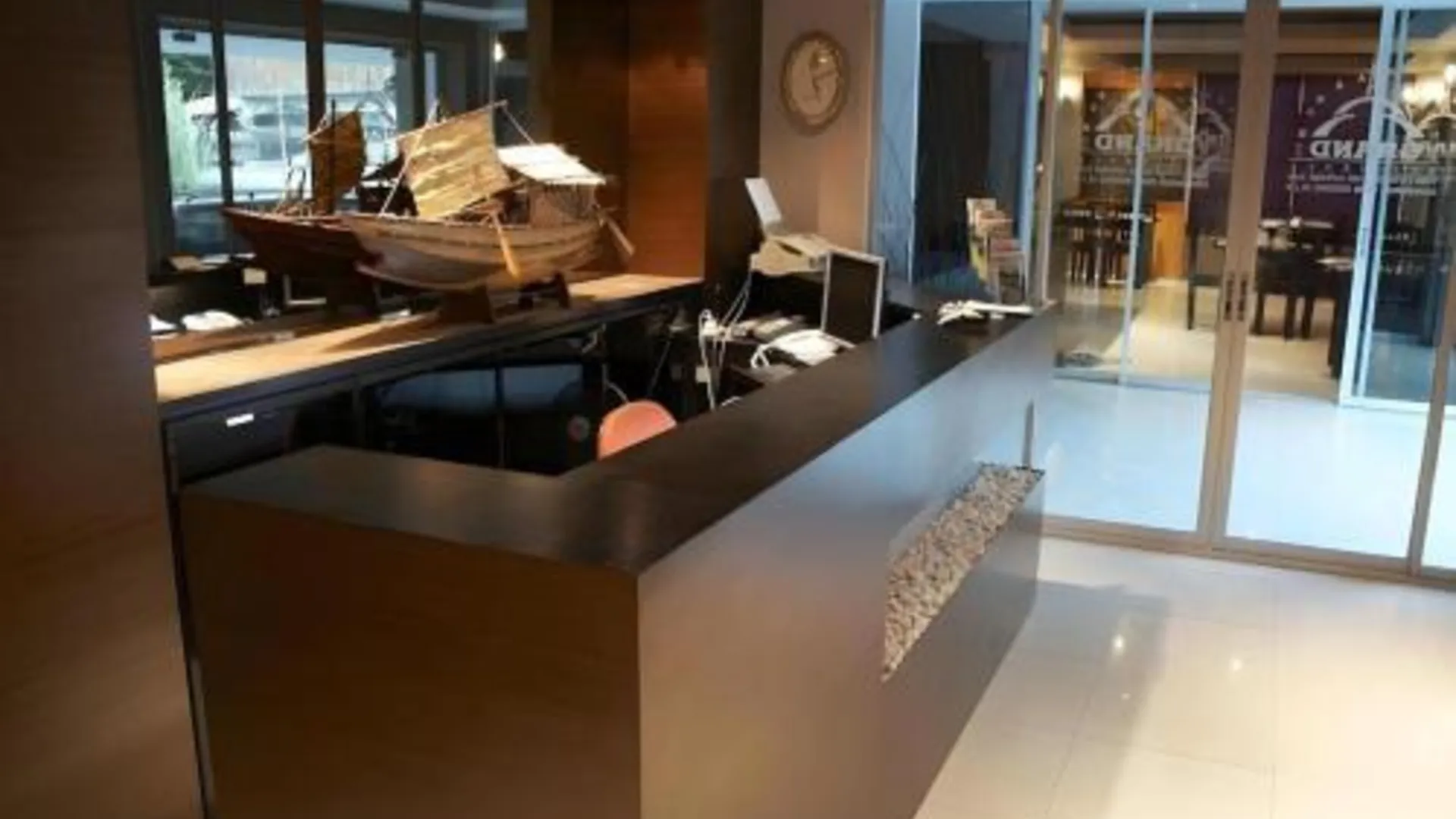 방콕 그랜드 피나클 호텔  3성급 호텔 수영장