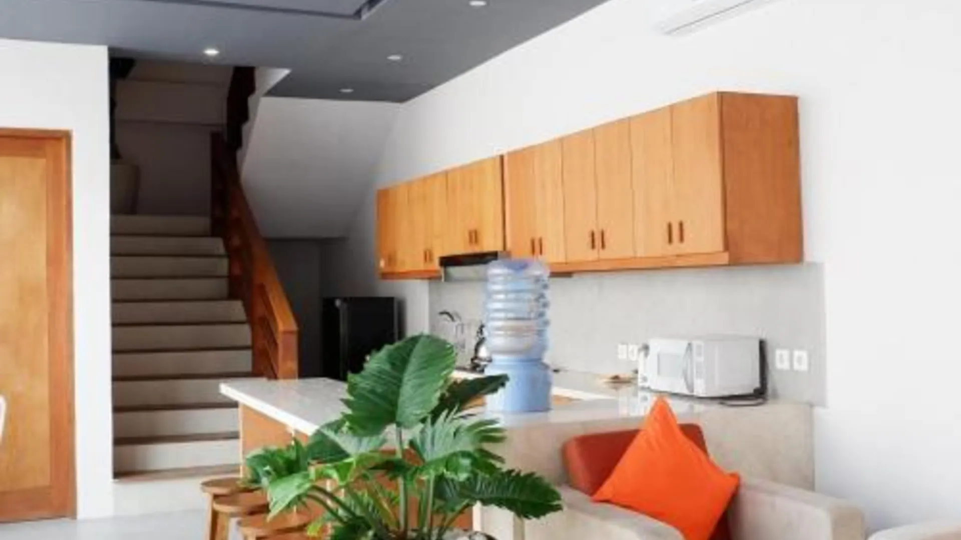 발리 애플 빌라 앤 스튜디오 스미냑 4성급 호텔 수영장