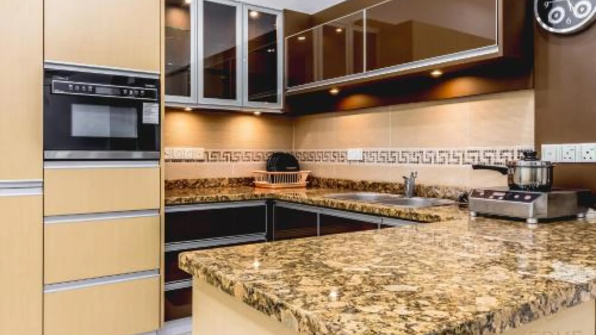 이포 타만 반다라야의 프라이빗 하우스 (2000m², 침실 6개, 프라이빗 욕실 1개) 2성급 게스트하우스 객실