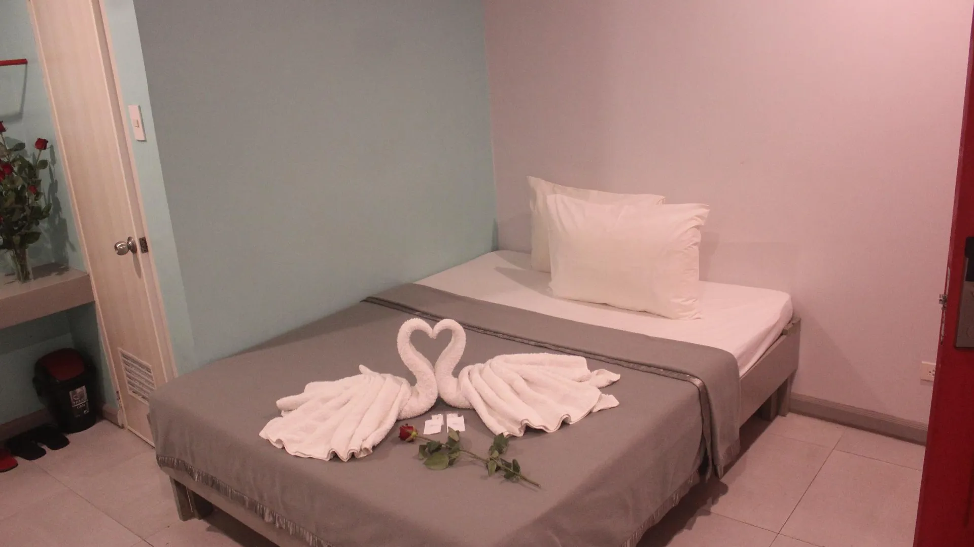 세부 ML 스위트 2성급 호텔 스위트룸