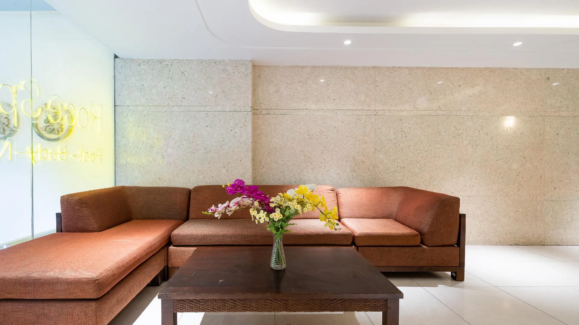 호치민 나이스시 데일리 - 부이비엔 워킹 스트리트 2성급 호텔 로비